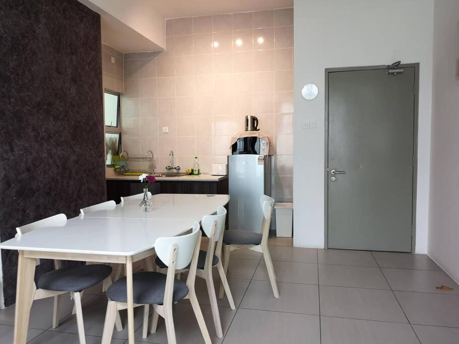 W6Warmstay@Goldenhills/3Rpenthouse/Wifi/Pasarmalamview/2Carpark Бринчанг Экстерьер фото