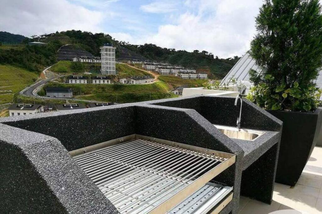 W6Warmstay@Goldenhills/3Rpenthouse/Wifi/Pasarmalamview/2Carpark Бринчанг Экстерьер фото